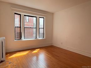 42-14 Union 3D, Flushing NY 11355