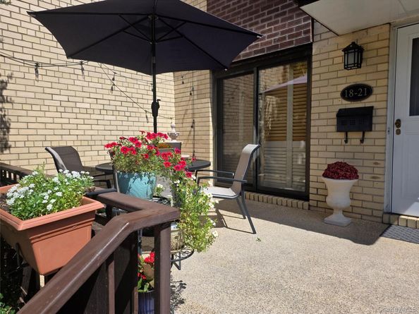 18-21 215th Street TH 24, Bayside NY 11360