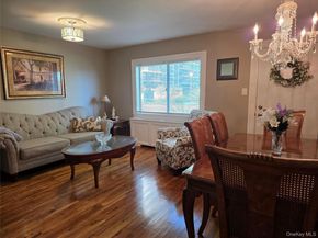 18-21 215th Street TH 24, Bayside NY 11360