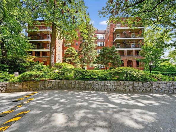 1360 Midland Avenue 4F, Bronxville NY 10708