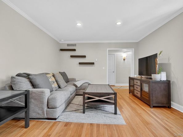 1360 Midland Avenue 4F, Bronxville NY 10708