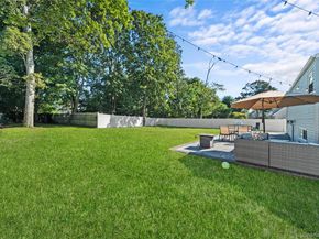 23 Berard Boulevard, Oakdale NY 11769