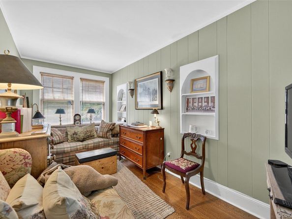 39 Lindbergh Street, Locust Valley NY 11560