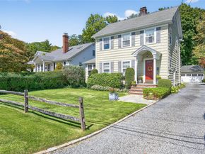 39 Lindbergh Street, Locust Valley NY 11560