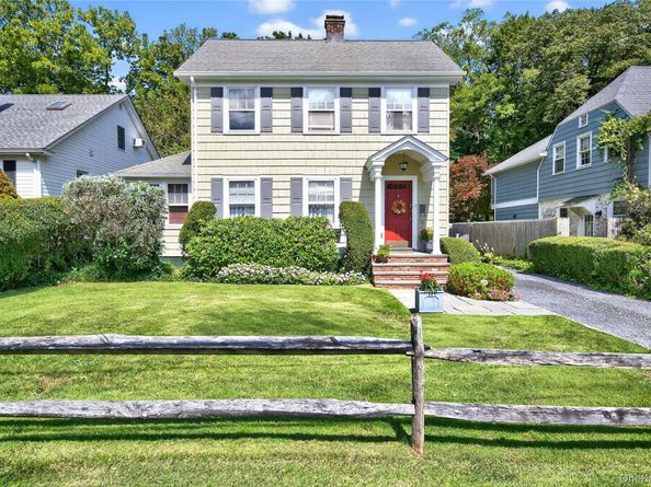 39 Lindbergh Street, Locust Valley NY 11560