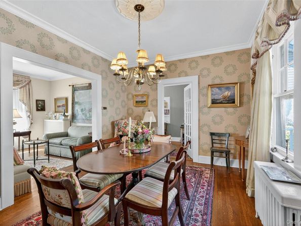 39 Lindbergh Street, Locust Valley NY 11560