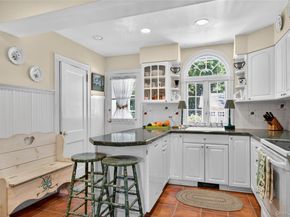 39 Lindbergh Street, Locust Valley NY 11560
