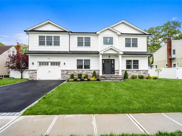 255 N Chestnut Street, Massapequa NY 11758