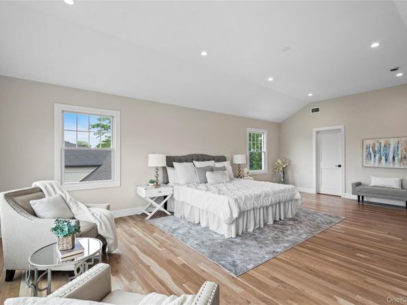 255 N Chestnut Street, Massapequa NY 11758