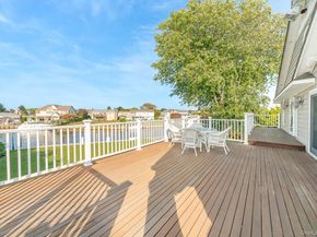 43 Duck Lane, West Islip NY 11795