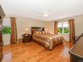 43 Duck Lane, West Islip NY 11795