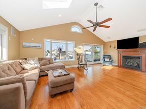 43 Duck Lane, West Islip NY 11795