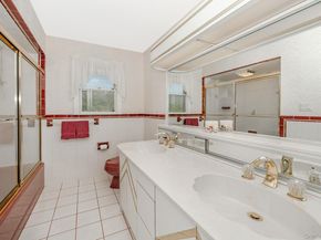 43 Duck Lane, West Islip NY 11795