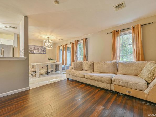 232 Ivy Meadow Court, Middle Island NY 11953