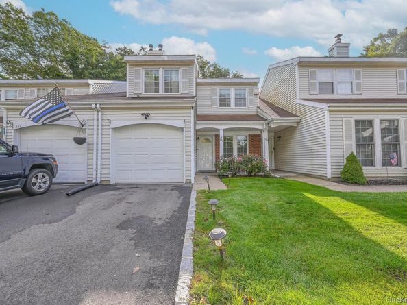 232 Ivy Meadow Court, Middle Island NY 11953