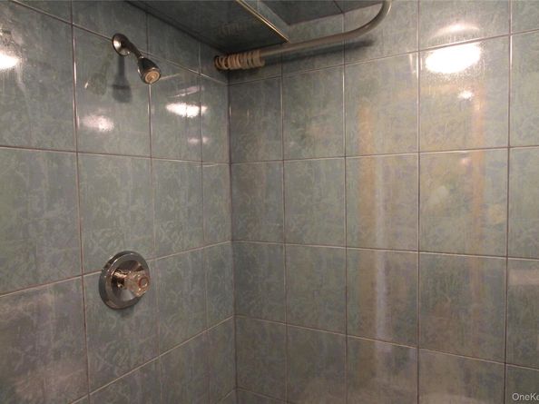 63-61 77th Street, Middle Village NY 11379