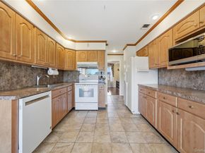 282 Helm Lane, Bay Shore NY 11706