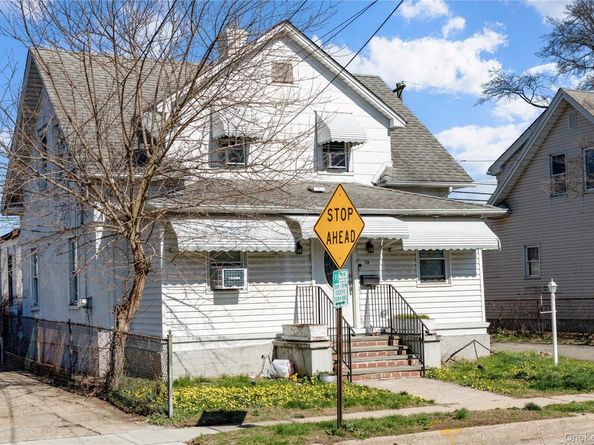 236 Maple Place, Mineola NY 11501