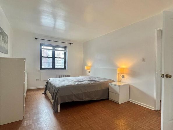 94-30 59 Avenue 4H, Elmhurst NY 11373