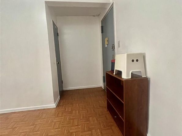 94-30 59 Avenue 4H, Elmhurst NY 11373