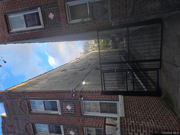 1136 Saint Marks Avenue 4, Brooklyn NY 11213