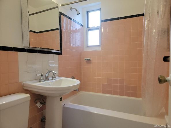 35-31  Street 205th Street 299, Bayside NY 11361