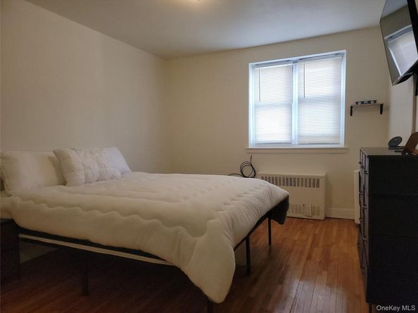 35-31  Street 205th Street 299, Bayside NY 11361