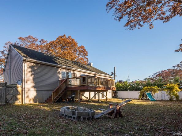 182 Whittier Drive, Mastic Beach NY 11951