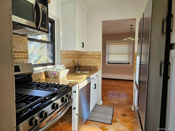 2261 Palmer Avenue 3C, New Rochelle NY 10801