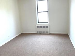 88-30 182 Street 4D, Hollis NY 11423