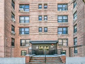 88-30 182 Street 4D, Hollis NY 11423