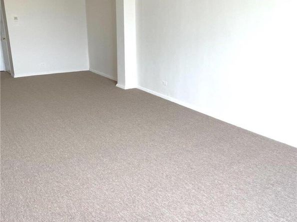 88-30 182 Street 4D, Hollis NY 11423