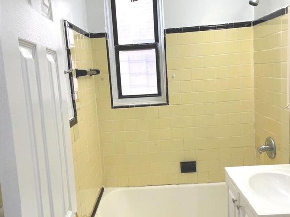 88-30 182 Street 4D, Hollis NY 11423