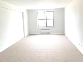 88-30 182 Street 4D, Hollis NY 11423