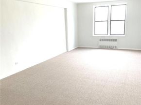 88-30 182 Street 4D, Hollis NY 11423