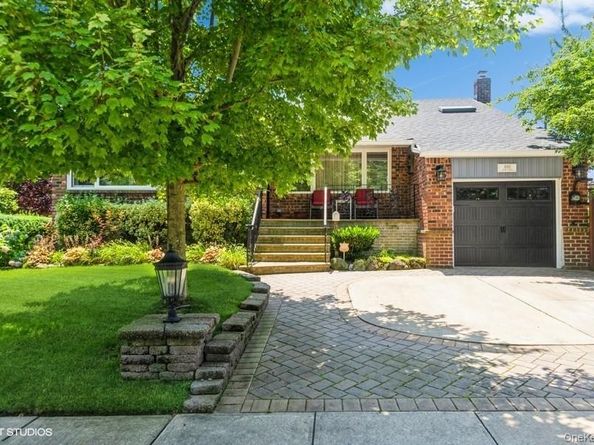 4060 Clark Street, Seaford NY 11783