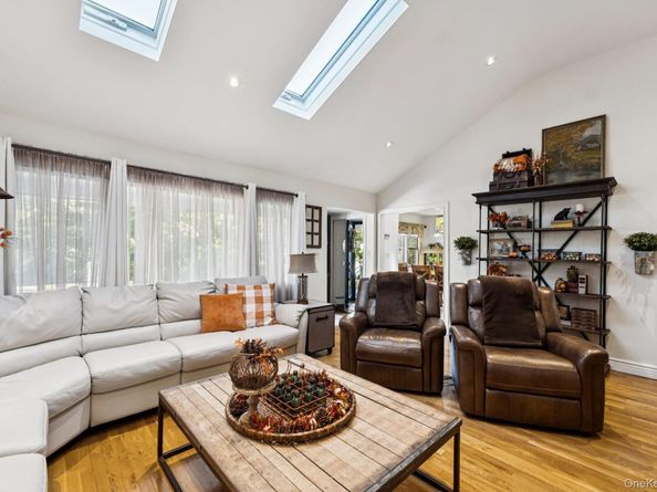 4060 Clark Street, Seaford NY 11783