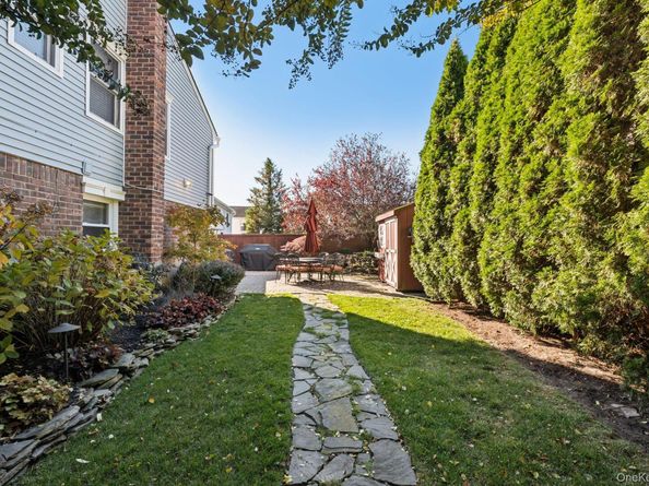 4060 Clark Street, Seaford NY 11783