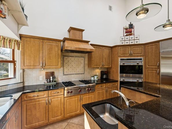 4060 Clark Street, Seaford NY 11783