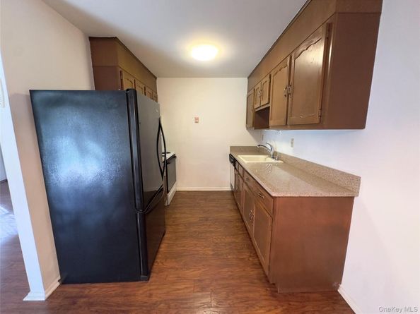 169 Ventry Court A, Ridge NY 11961