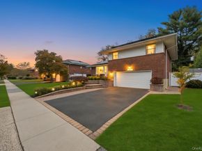 24 Glenwood Road, Plainview NY 11803