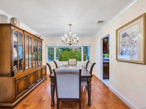 24 Glenwood Road, Plainview NY 11803