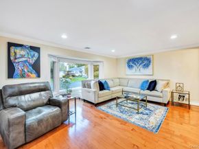 24 Glenwood Road, Plainview NY 11803