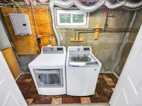 24 Glenwood Road, Plainview NY 11803