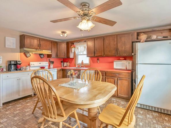 180 Thomas Street, Brentwood NY 11717