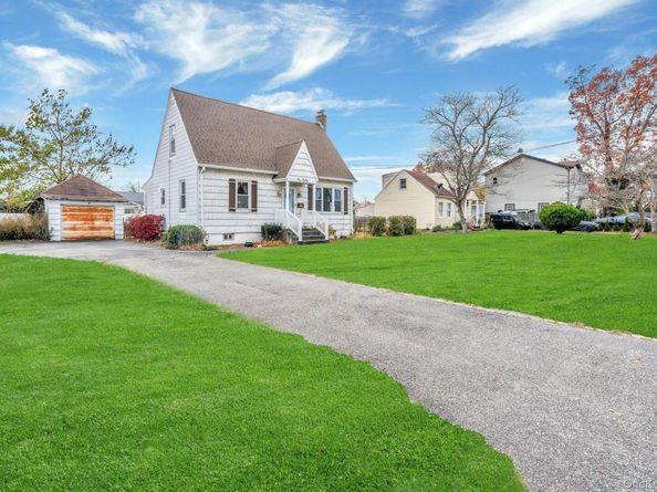 180 Thomas Street, Brentwood NY 11717