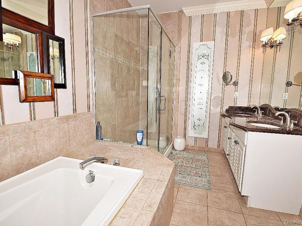 677 Balfour Place, Melville NY 11747