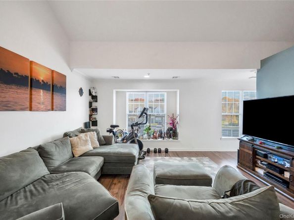 156 Ashley Court, Central Islip NY 11722