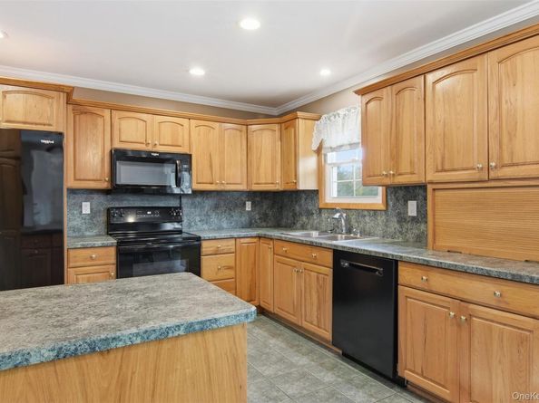 143 Jamaica Avenue, Medford NY 11763