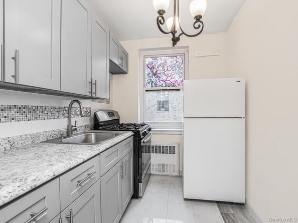 6535 Broadway 2E, Bronx NY 10471